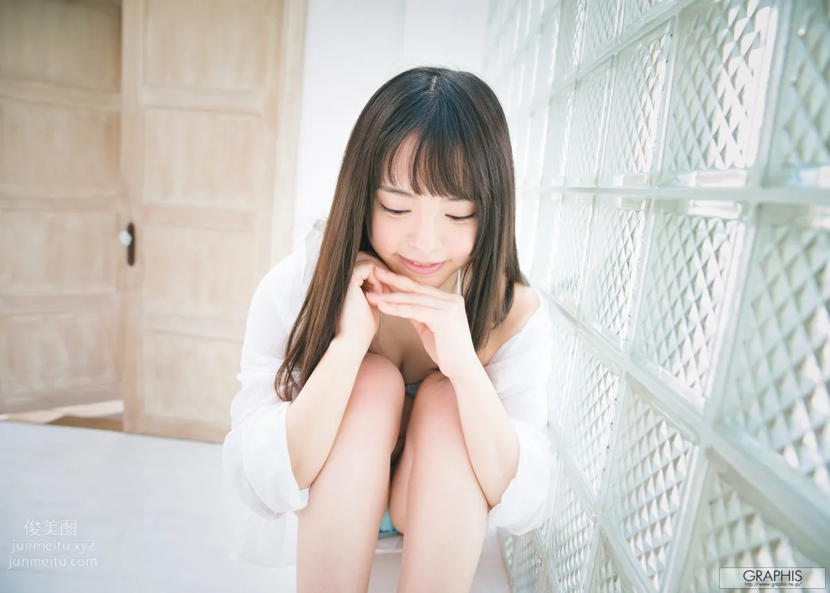 [Graphis] 2018.04.09 初脫ぎ娘 小倉由菜 Yuna Ogura page 66