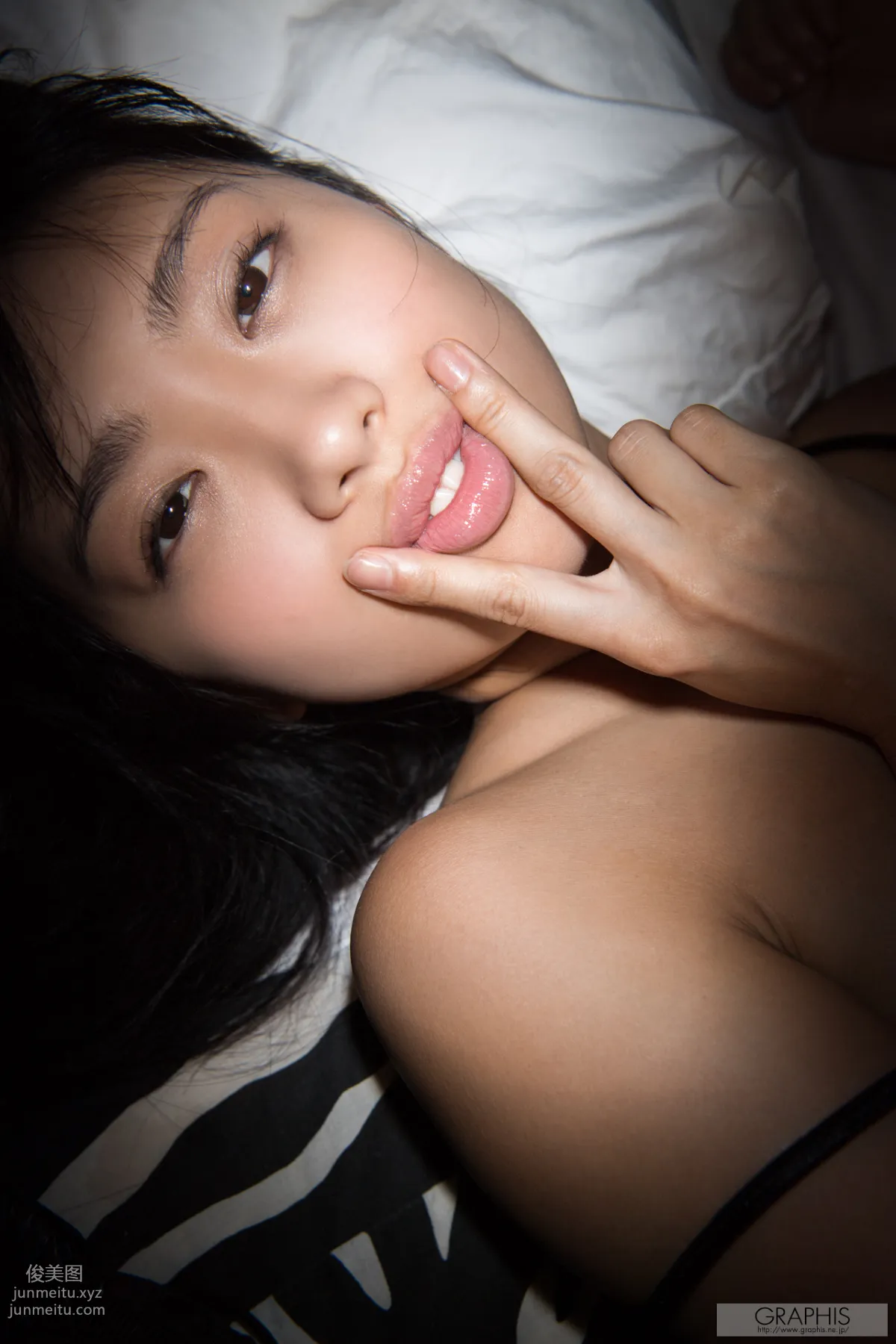 [Graphis] 2018.04.20 SPRING SPECIAL 2018 Matsuri Kiritani 桐谷まつり『Soleil』 page 199