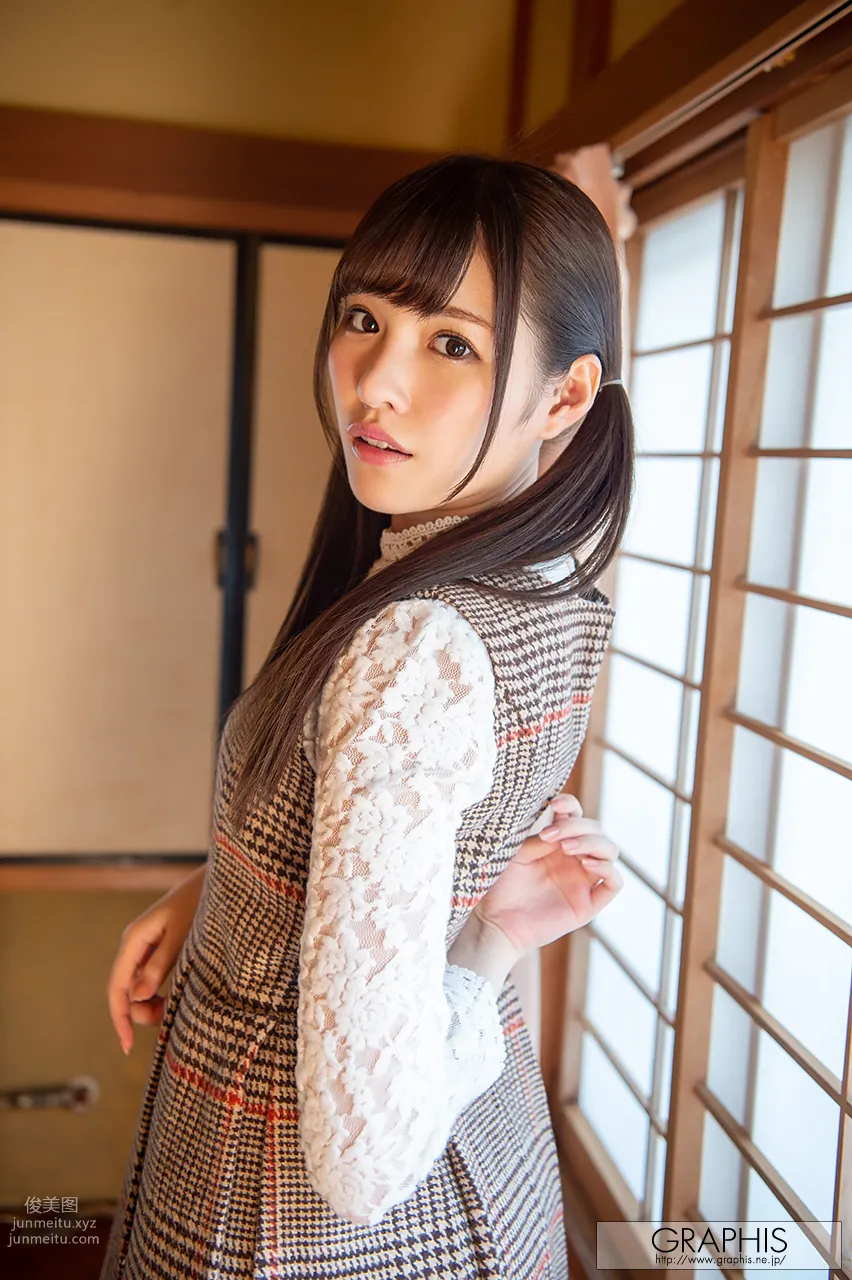 [Graphis] 2018.06 每日一枚 Arina Hashimoto 橋本ありな page 19