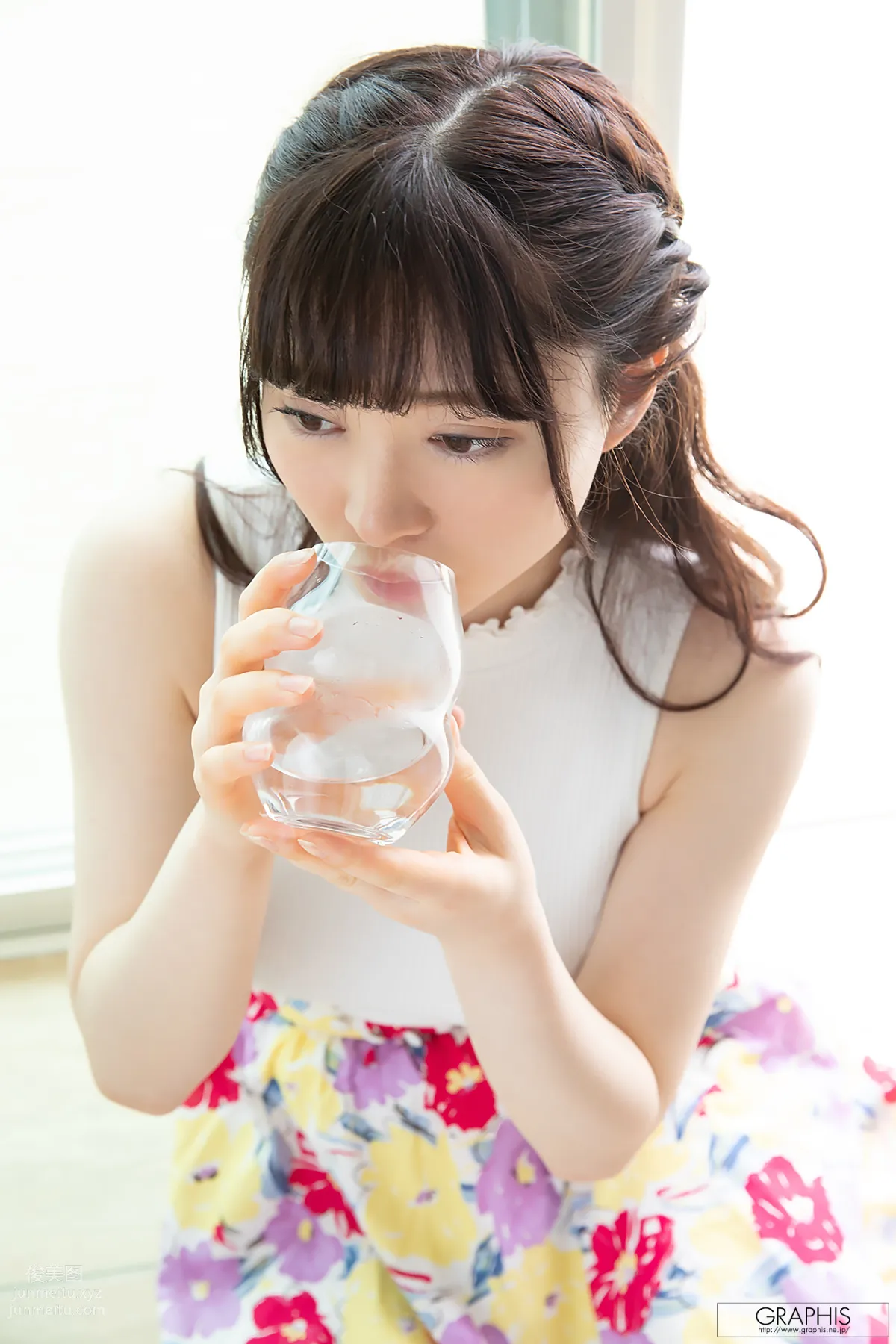2018-10-05 Gals No.438 Towa Satsuki - [ETERNAL MOON] page 38