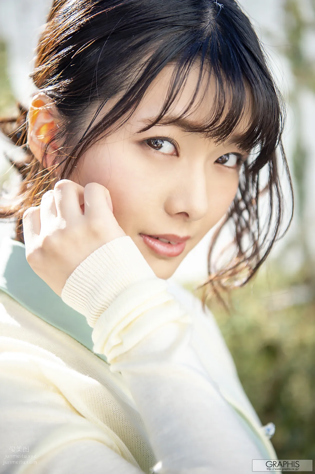 [Graphis] 2019-02-01 First Gravure 初脱ぎ娘Hinata Koizumi 小泉ひなた page 3