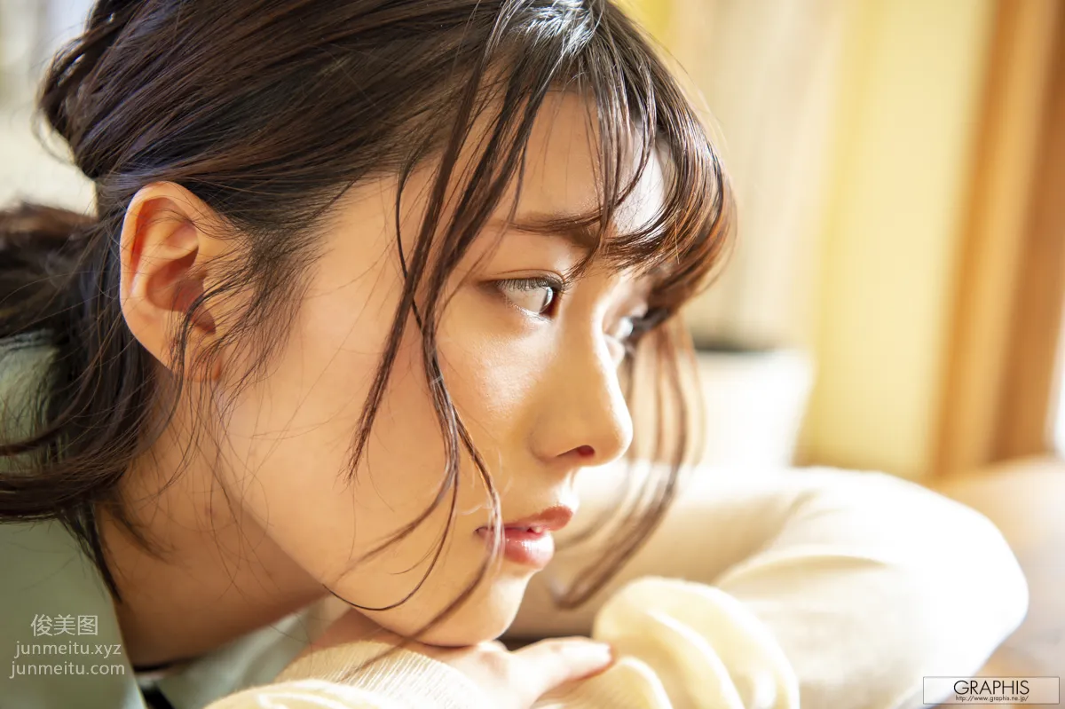 [Graphis] 2019-02-01 First Gravure 初脱ぎ娘Hinata Koizumi 小泉ひなた page 6