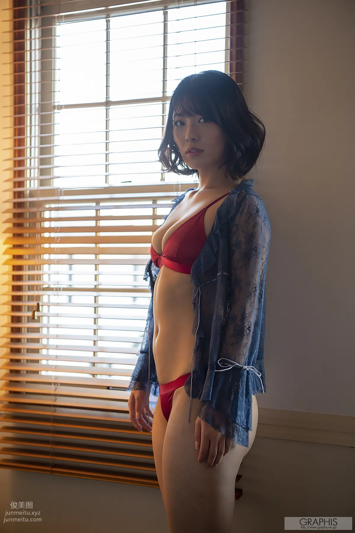 [Graphis] 2019-02-01 First Gravure 初脱ぎ娘Hinata Koizumi 小泉ひなた page 96