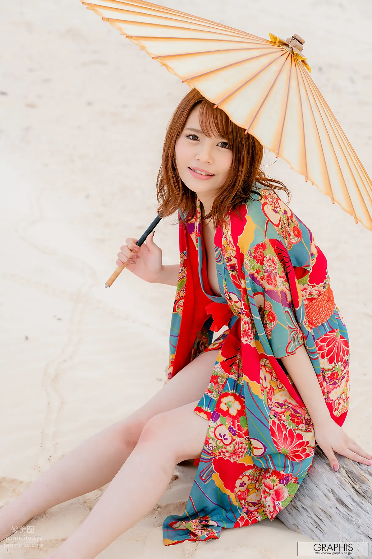 [Graphis] 2019-05-24 Mayuki Ito 伊藤舞雪 『Mystery』 page 3