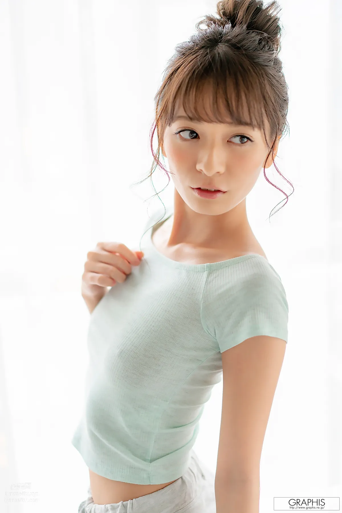 [Graphis] 2019-05-31 Non Nonoura 野々浦暖 page 36