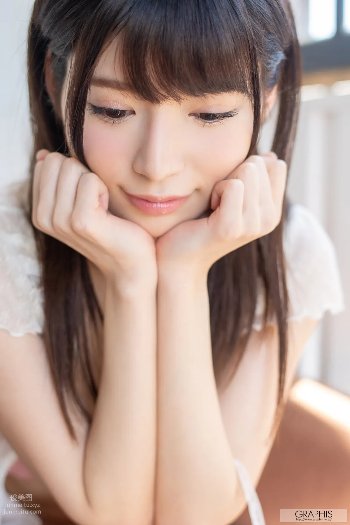 [Graphis] 2019-07-05 桜羽のどか Olhos Claros page 33