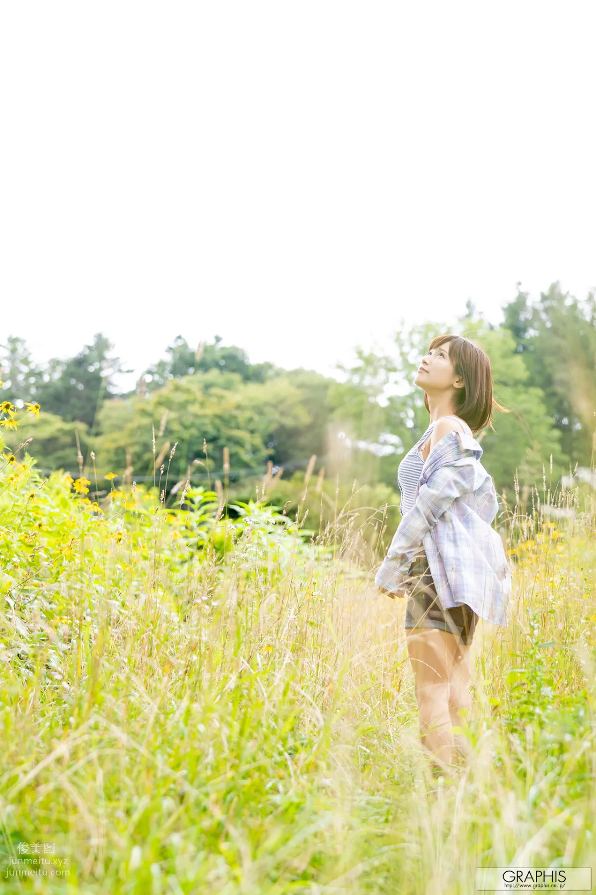 [Graphis] 2019-09-06 Special Gravure 小島みなみ Happiness page 12
