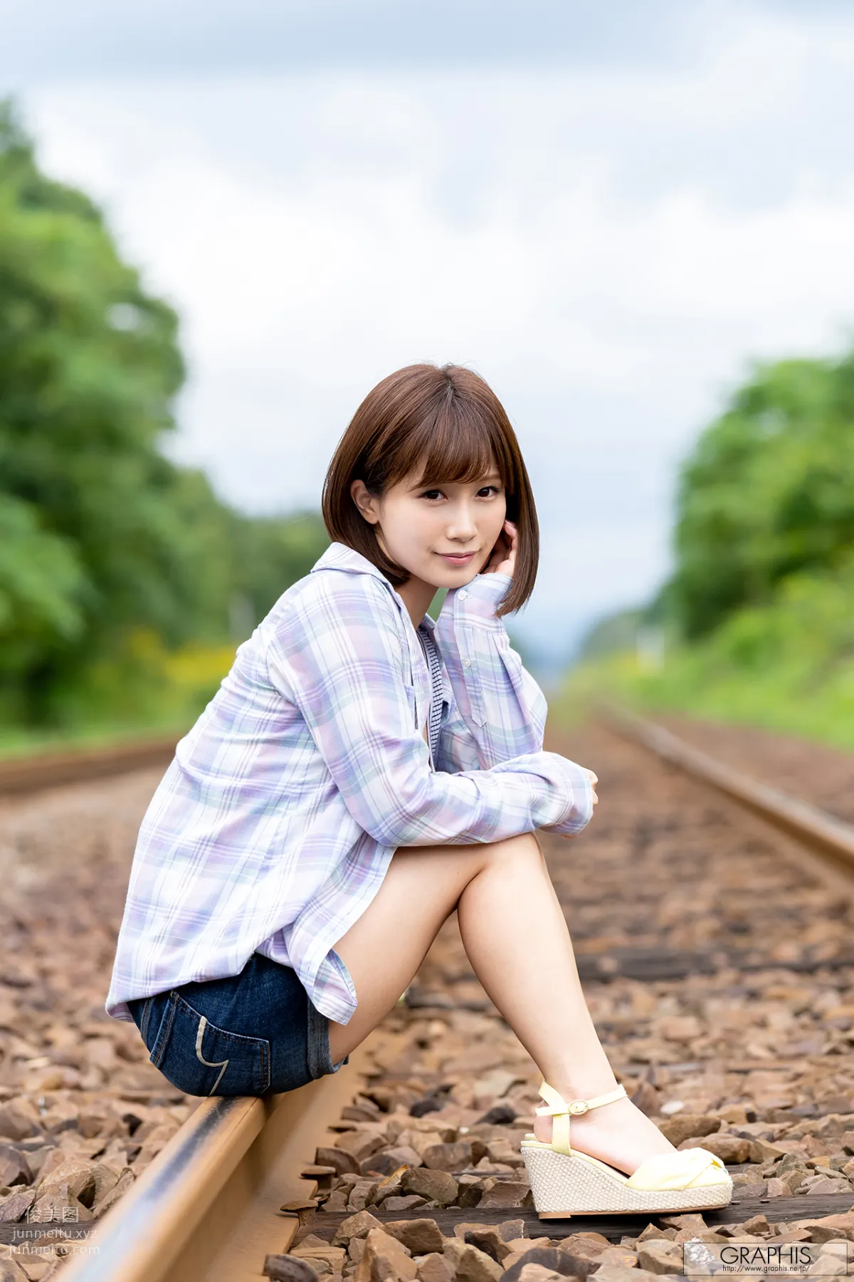 [Graphis] 2019-09-06 Special Gravure 小島みなみ Happiness page 3
