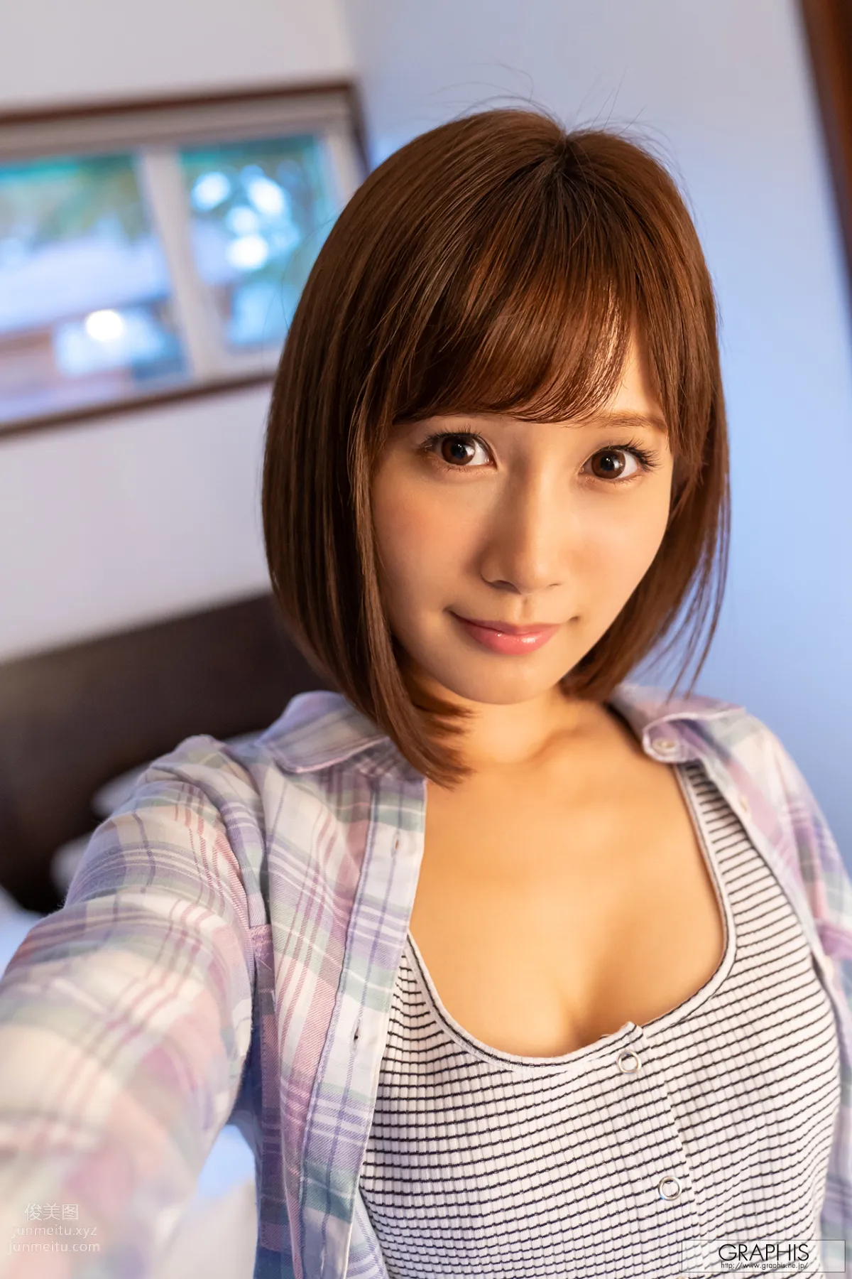 [Graphis] 2019-09-06 Special Gravure 小島みなみ Happiness page 14