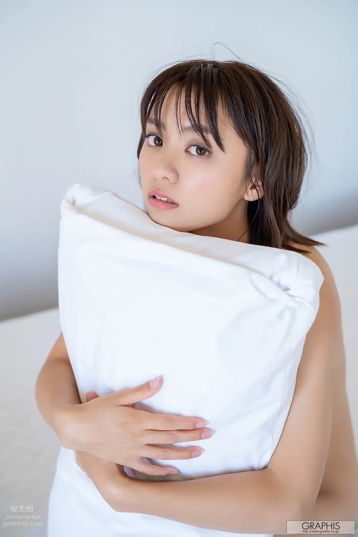 [Graphis] 2019-11-29 もなみ鈴 First Gravure page 115