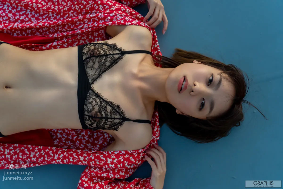 [Graphis] 2019-11-29 もなみ鈴 First Gravure page 139
