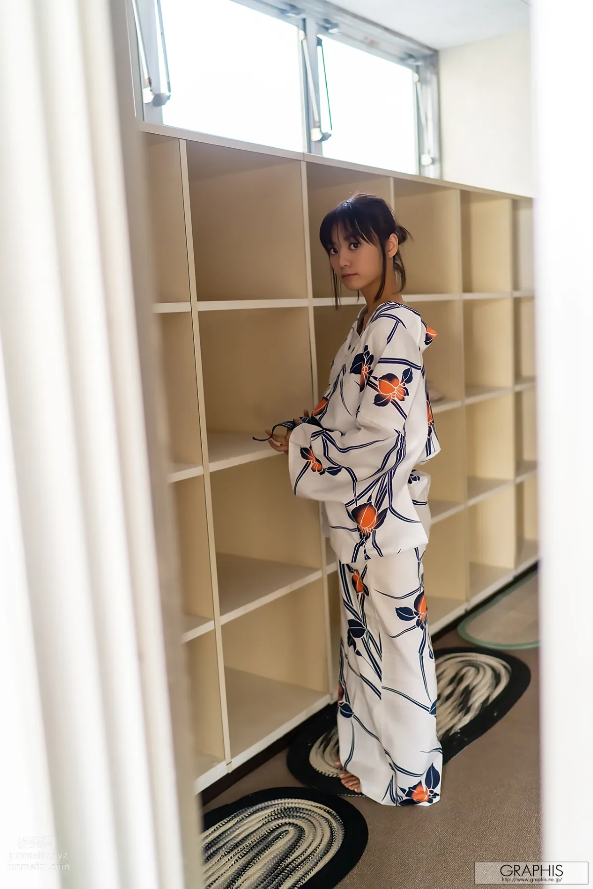 [Graphis] 2019-11-29 もなみ鈴 First Gravure page 39