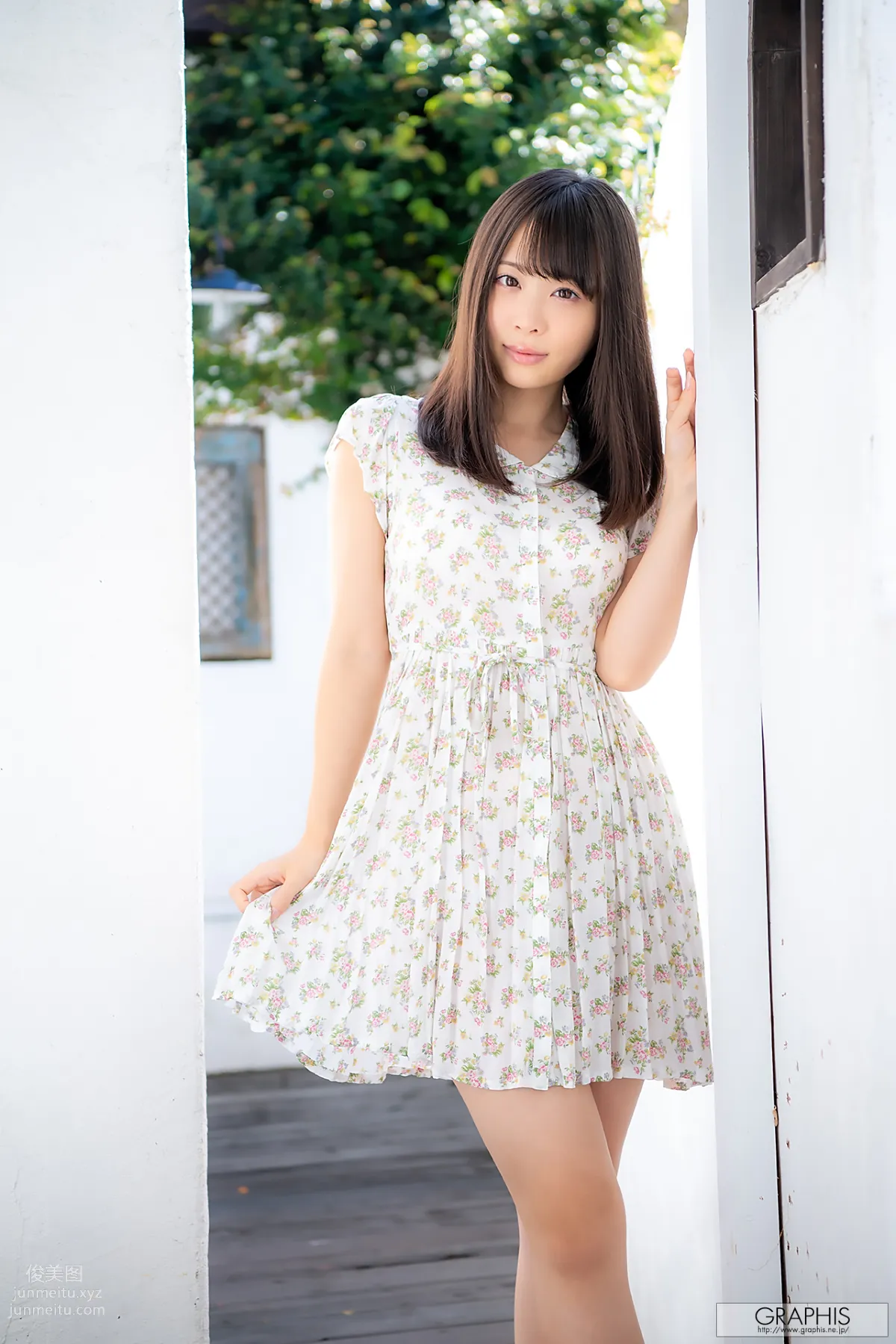[Graphis] 2019-12-20 First Gravure - Hiyori Yoshioka 吉岡ひより page 2