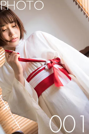 [Graphis] 2019.01.01 Limited Edition Mahiro Tadai 唯井まひろ page 24