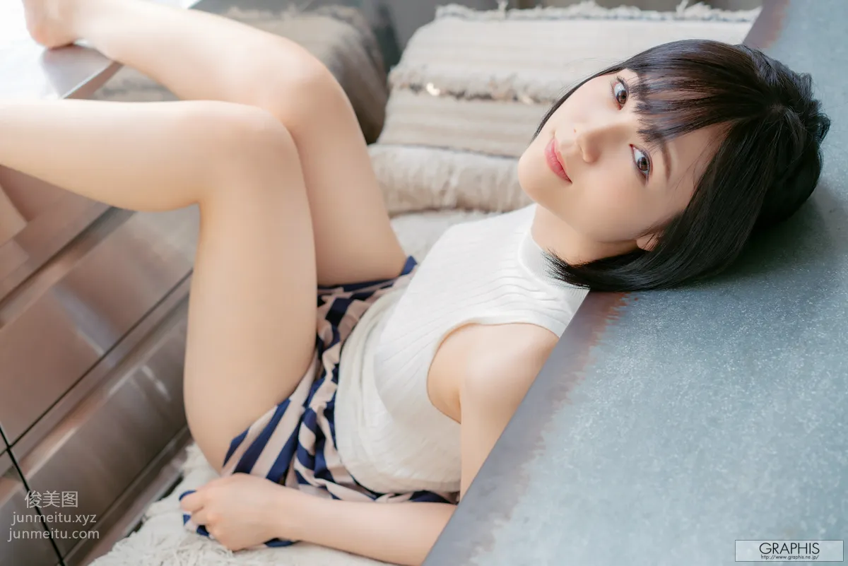 [Graphis] 2019.06.21 First Gravure 初脫ぎ娘 Remu Suzumori 涼森れむ page 22