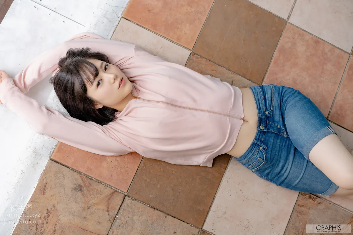 [Graphis] 2019.06.21 First Gravure 初脫ぎ娘 Remu Suzumori 涼森れむ page 40