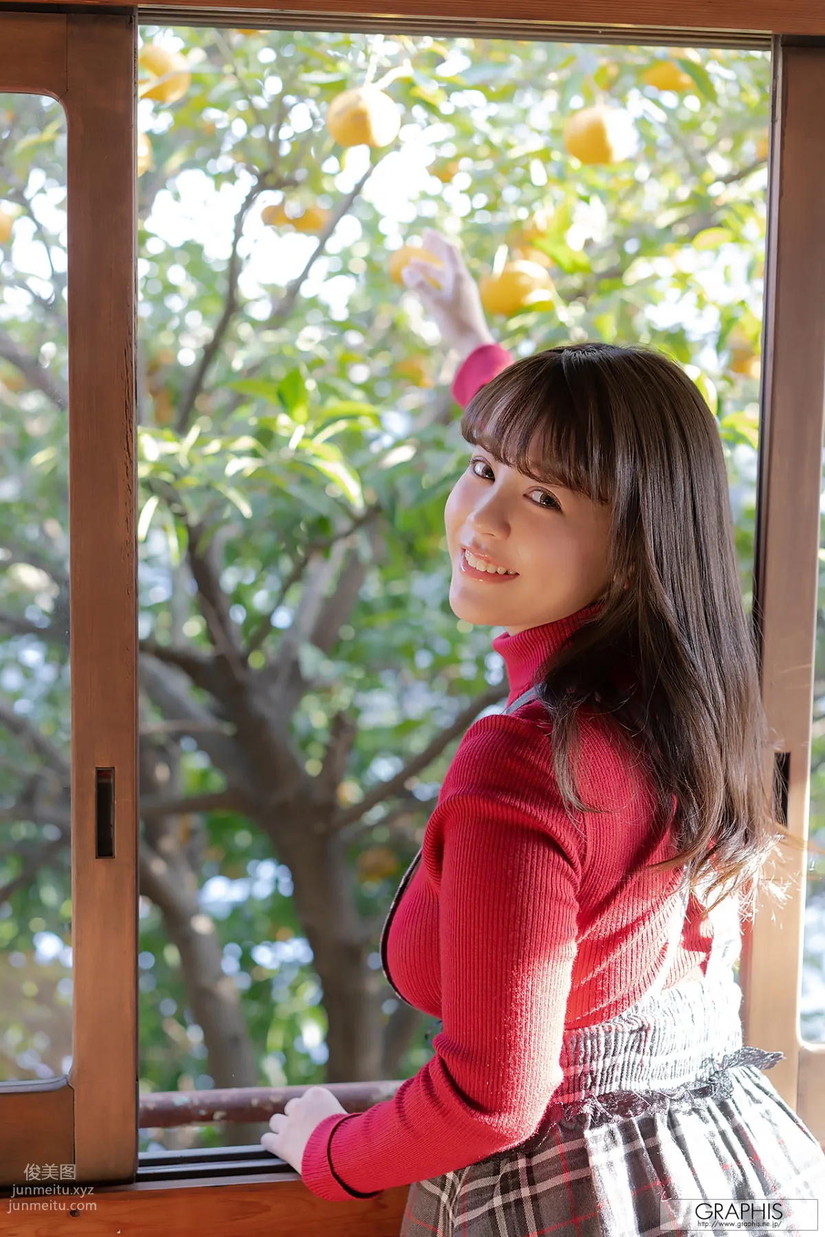 [Graphis] Gals 2019-03-01 Shion Yumi 夕美しおん  『 Corpo minimo』 page 92