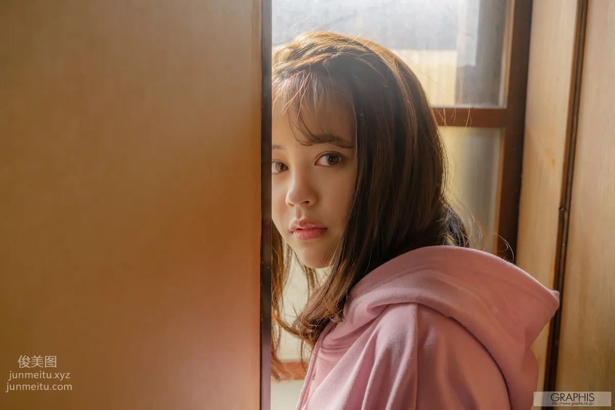[Graphis] Gals 2019-03-01 Shion Yumi 夕美しおん  『 Corpo minimo』 page 74