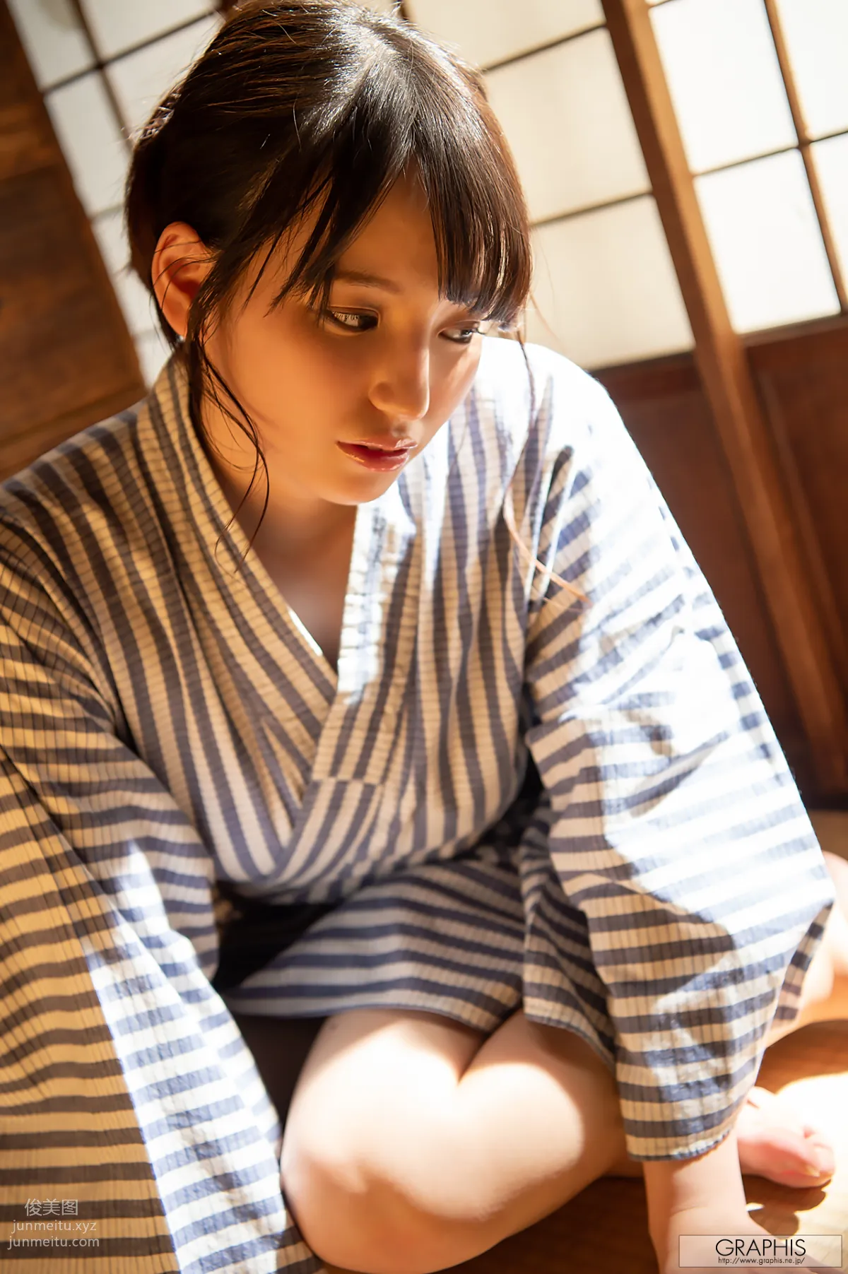 [Graphis]2019-06-21 Gals 448 野々原なずな Nazuna Nonohara [Corpo fofo] page 92