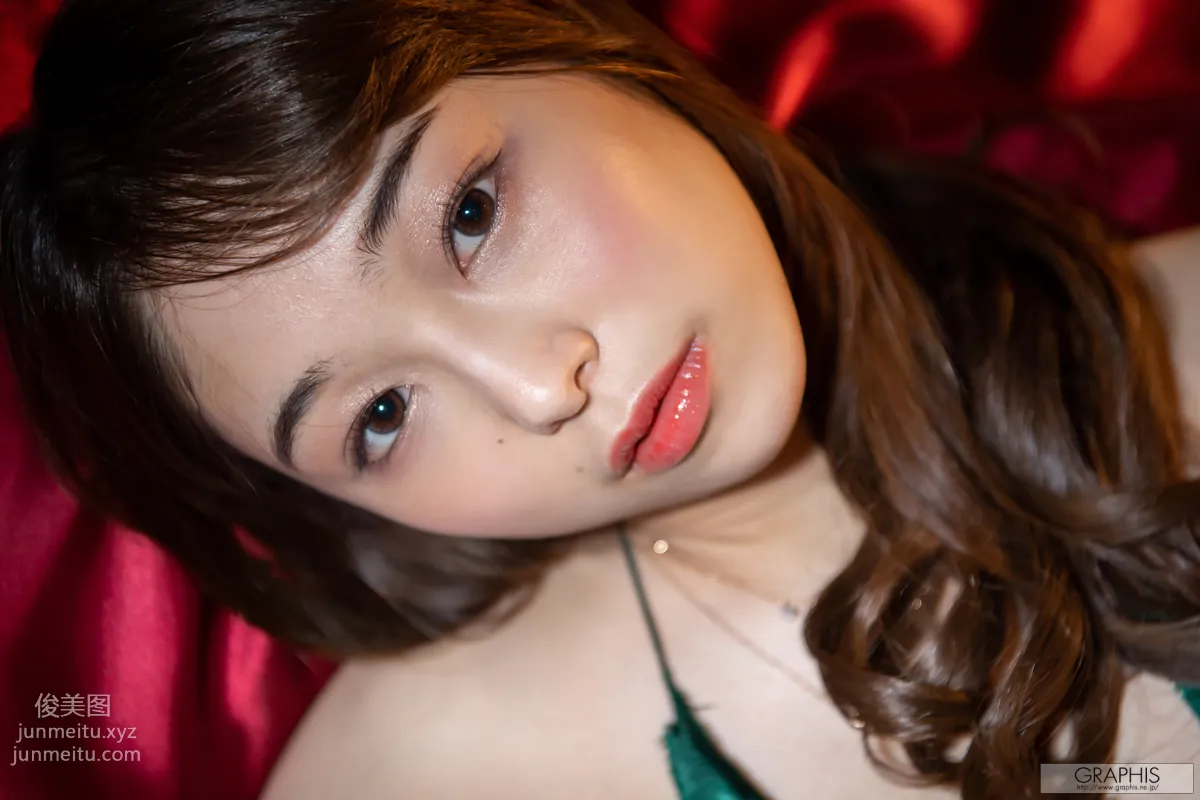 [Graphis] 2019-12-31 Amin Niina 新名あみん  Xmas Special 2019! page 44