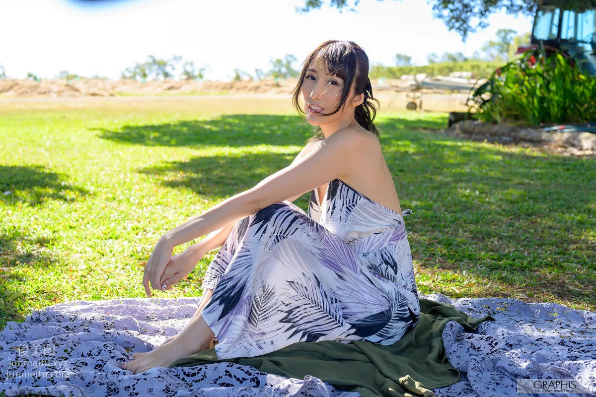 [Graphis] 2020-01-17  JULIA The Cool Beauty page 15
