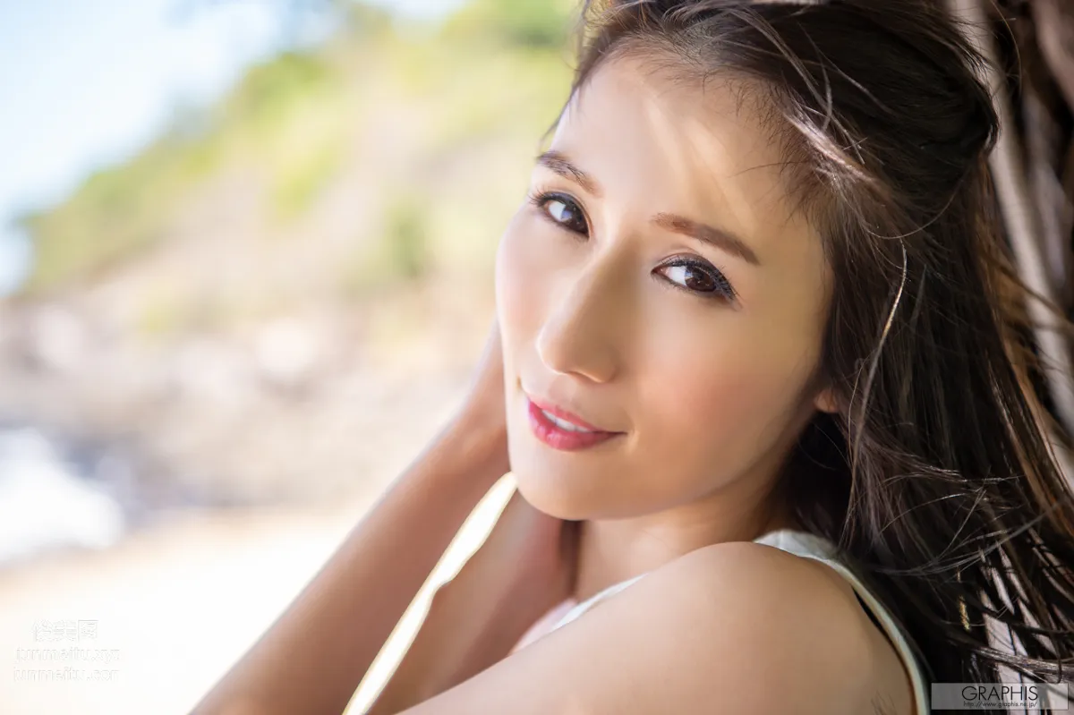[Graphis] 2020-01-17  JULIA The Cool Beauty page 64