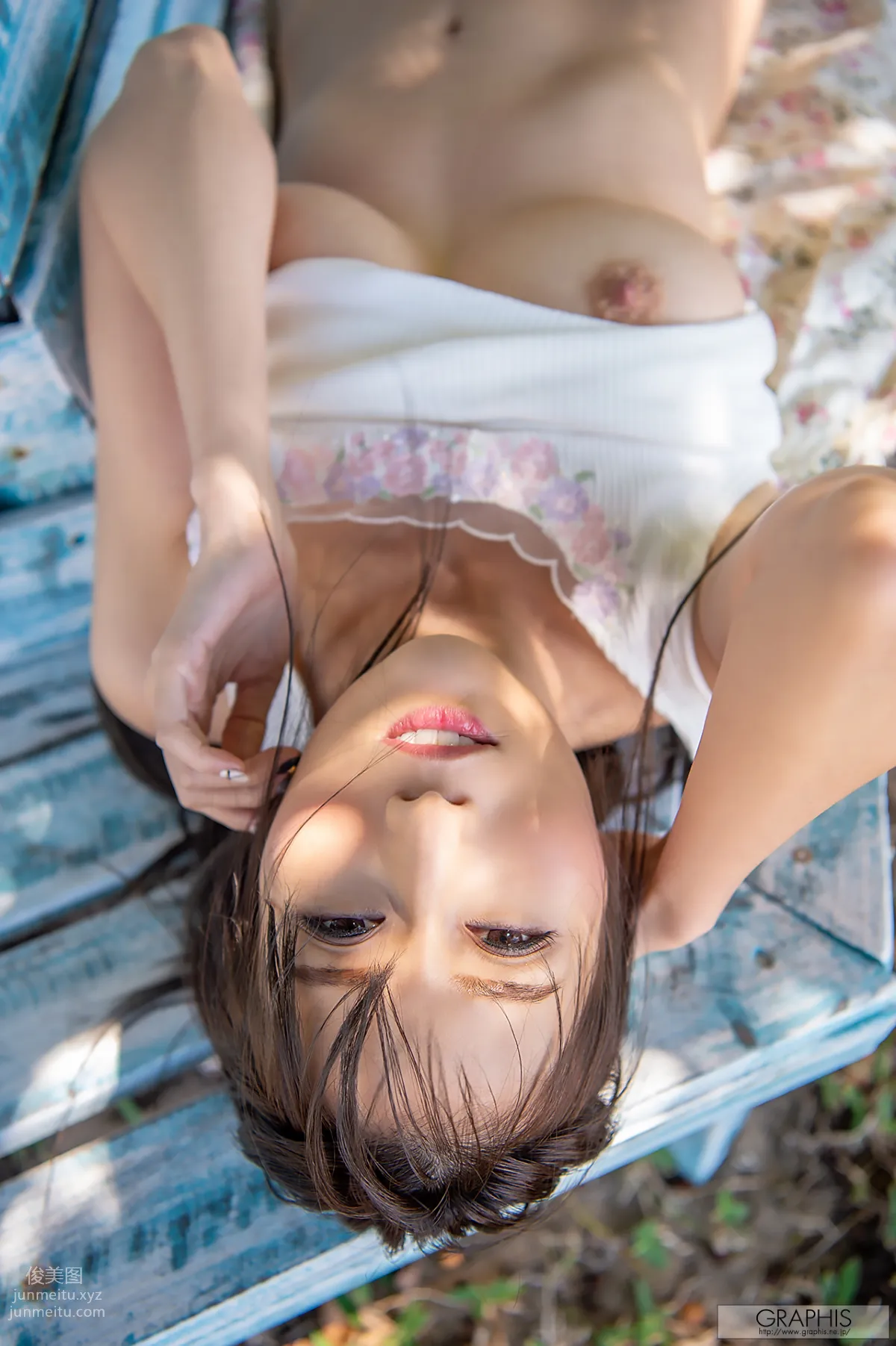 [Graphis] 2020-01-17  JULIA The Cool Beauty page 76