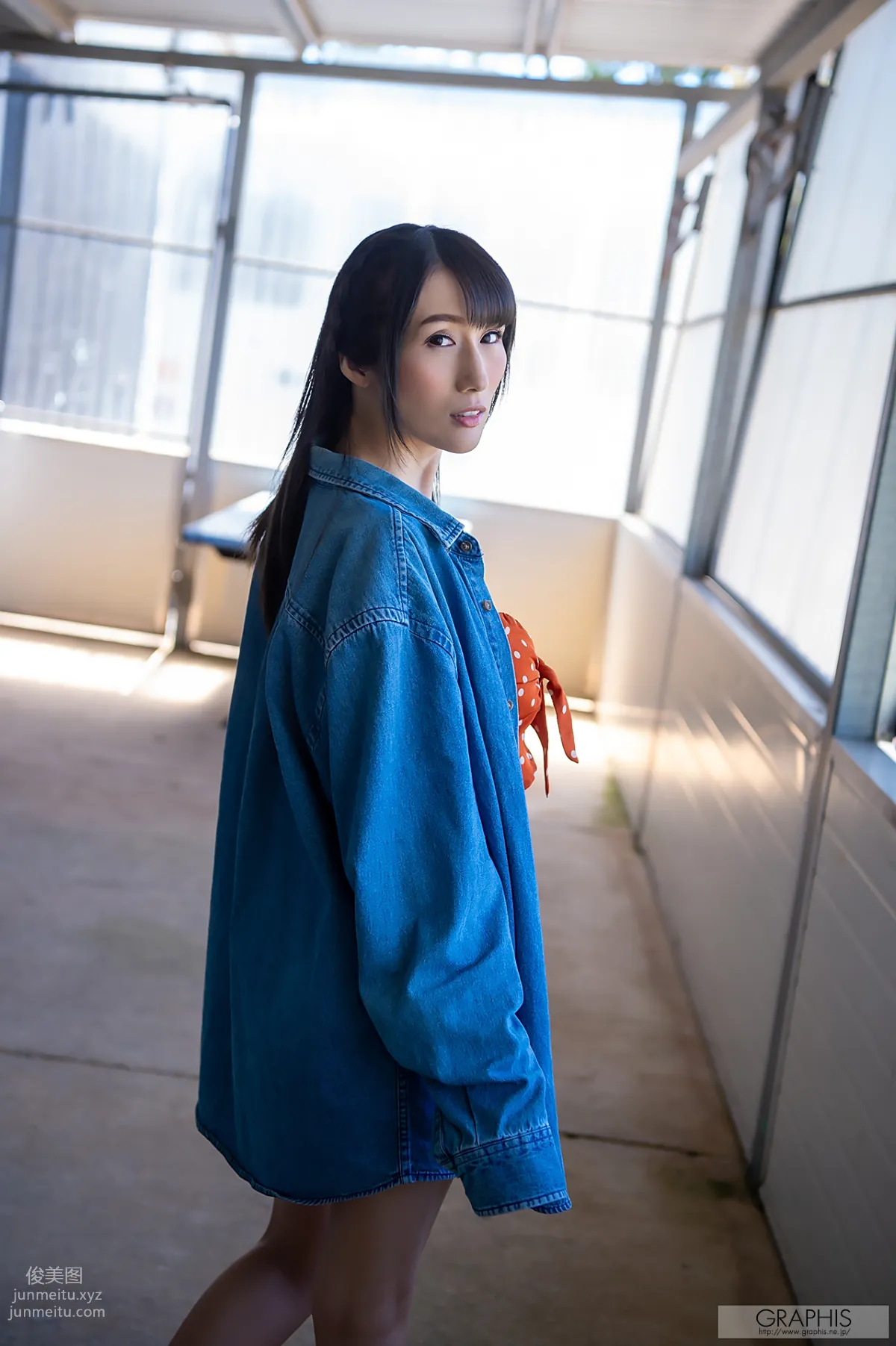 [Graphis] 2020-01-17  JULIA The Cool Beauty page 121
