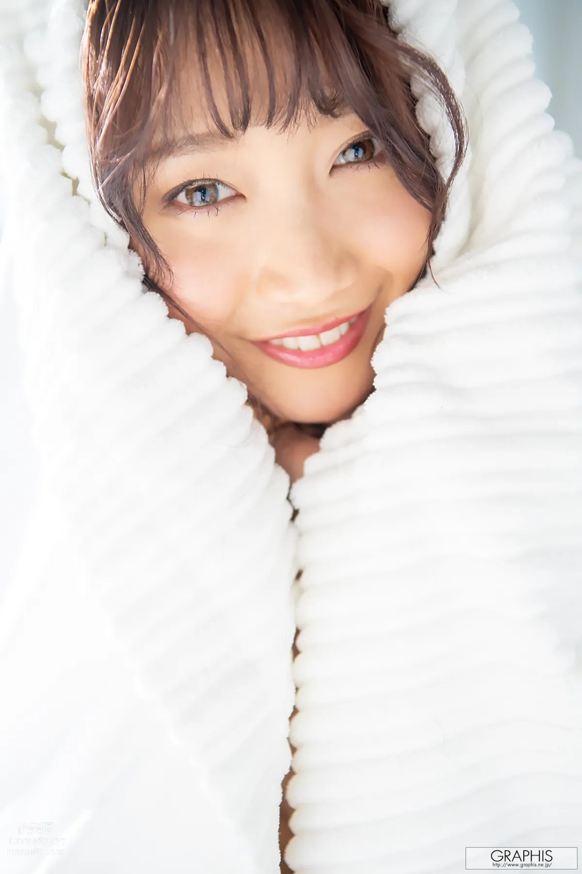 [Graphis] 2020-02-21 Anna Kami 加美杏奈 『Angel Smile』 page 126