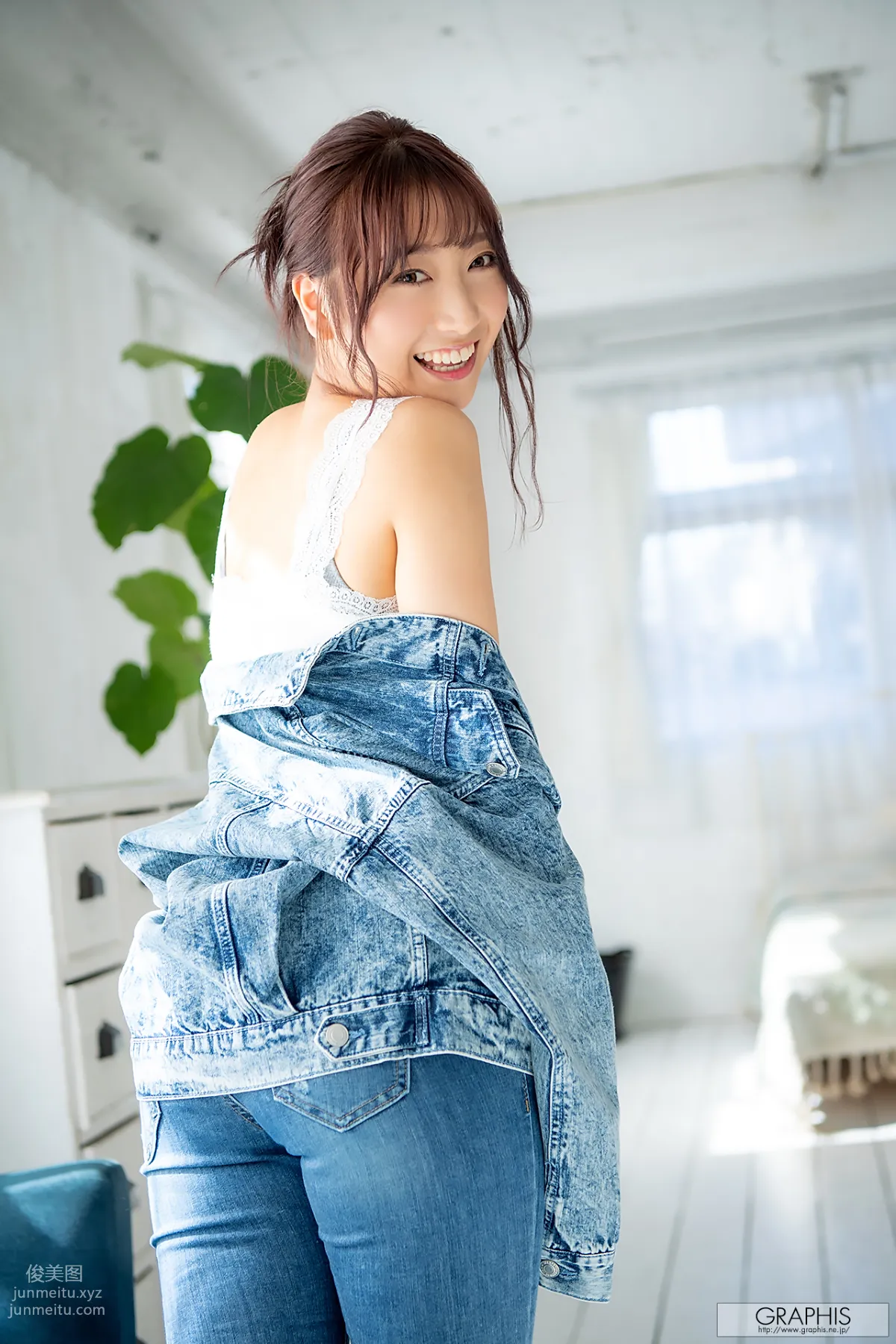 [Graphis] 2020-02-21 Anna Kami 加美杏奈 『Angel Smile』 page 45