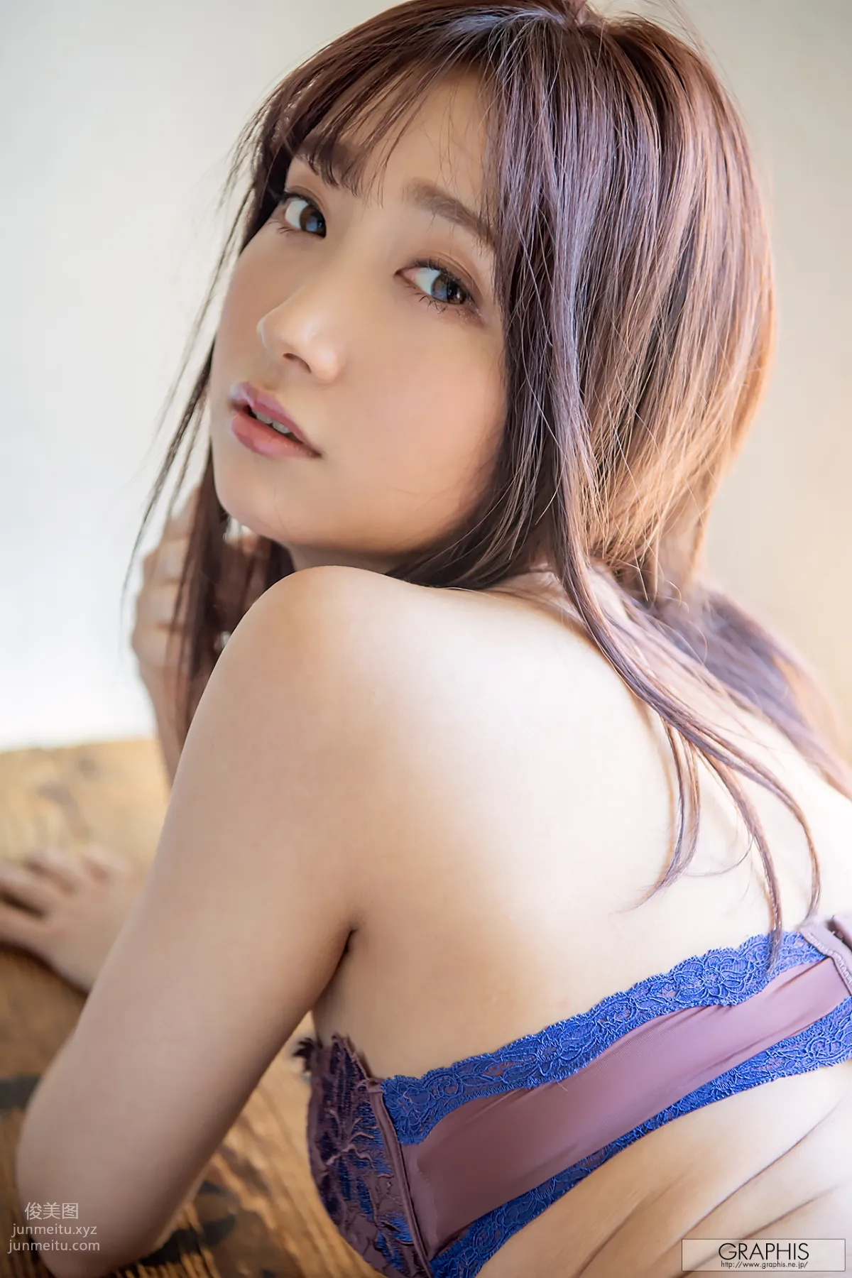 [Graphis] 2020-02-21 Anna Kami 加美杏奈 『Angel Smile』 page 28