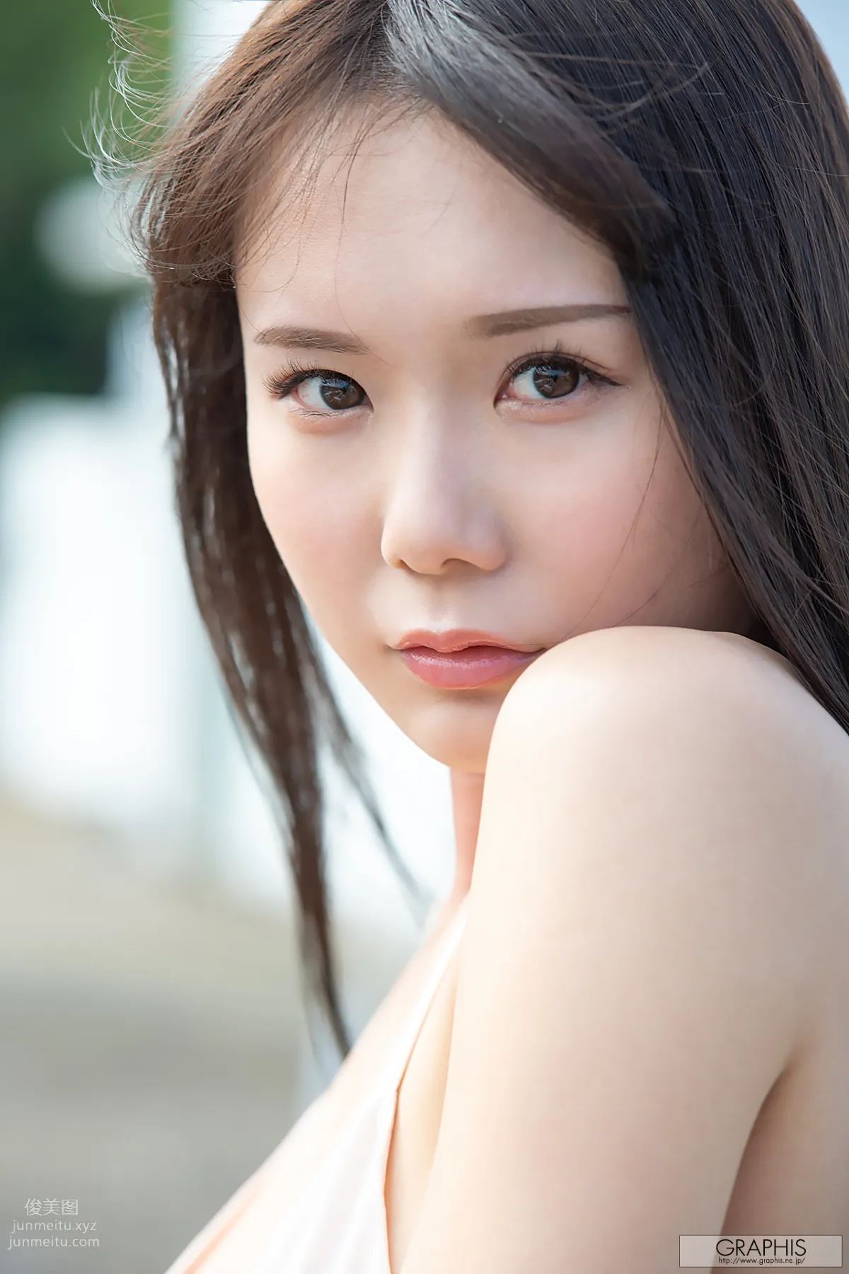 [Graphis] 2020-04-03 Miru Sakamichi 坂道みる 『MIRU』 page 30