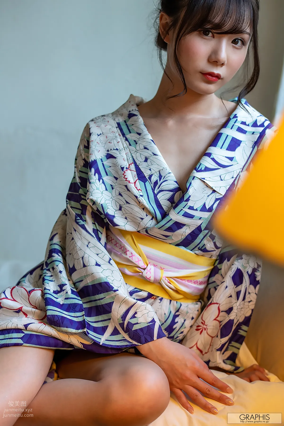 [Graphis] 2020-04-03 Miru Sakamichi 坂道みる 『MIRU』 page 85