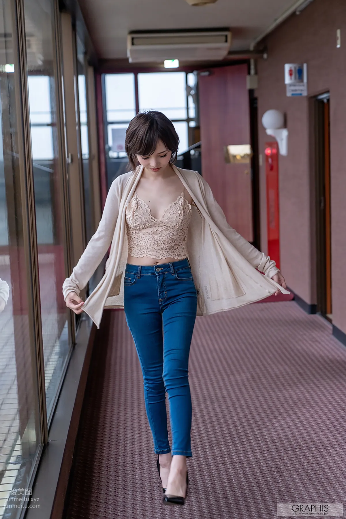 [Graphis] 2020-05-01 Gals - Riona Hirose 広瀬りおな 『 Traverse de craie 』 page 92