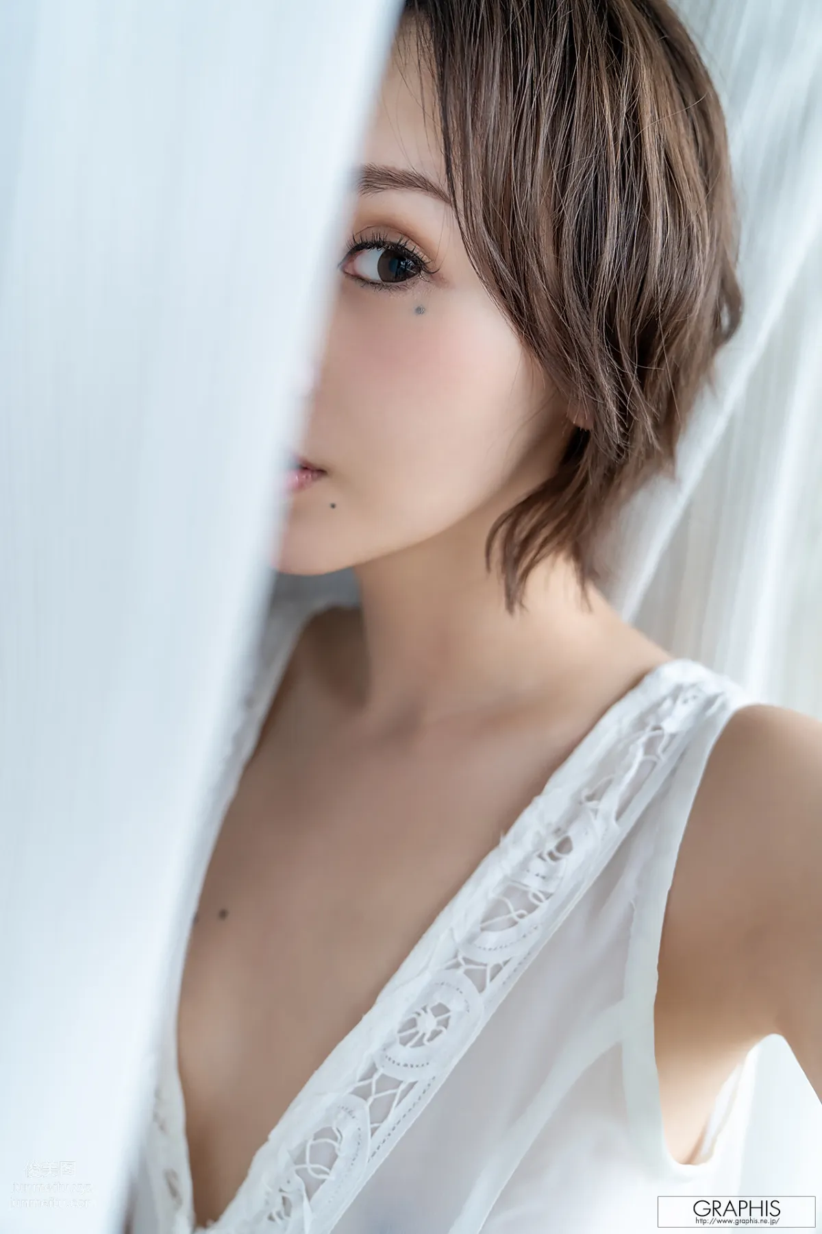 [Graphis] 2020-05-01 Gals - Riona Hirose 広瀬りおな 『 Traverse de craie 』 page 39