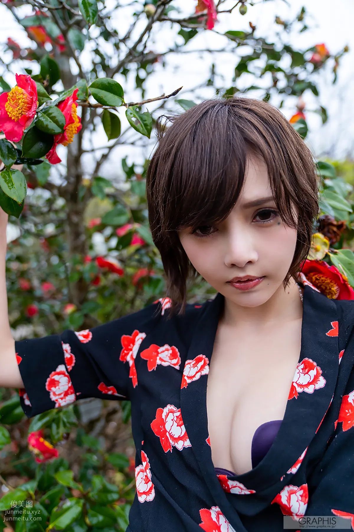 [Graphis] 2020-05-01 Gals - Riona Hirose 広瀬りおな 『 Traverse de craie 』 page 5