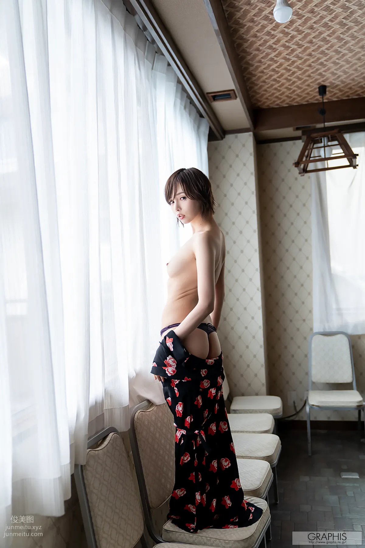 [Graphis] 2020-05-01 Gals - Riona Hirose 広瀬りおな 『 Traverse de craie 』 page 21