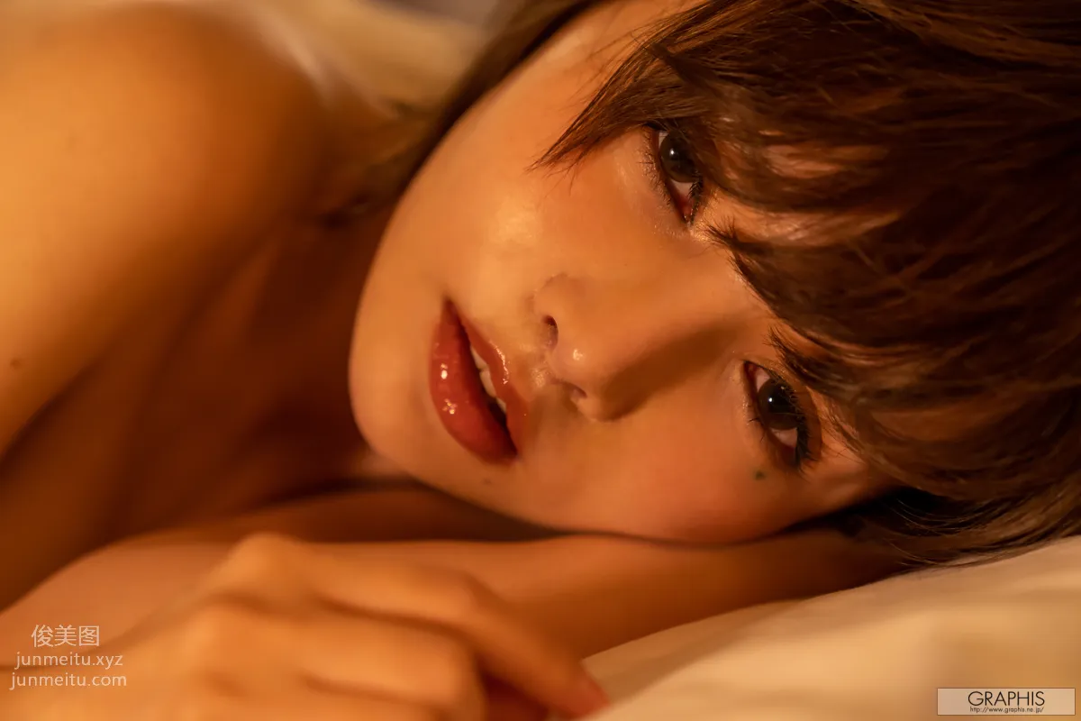 [Graphis] 2020-05-01 Gals - Riona Hirose 広瀬りおな 『 Traverse de craie 』 page 113