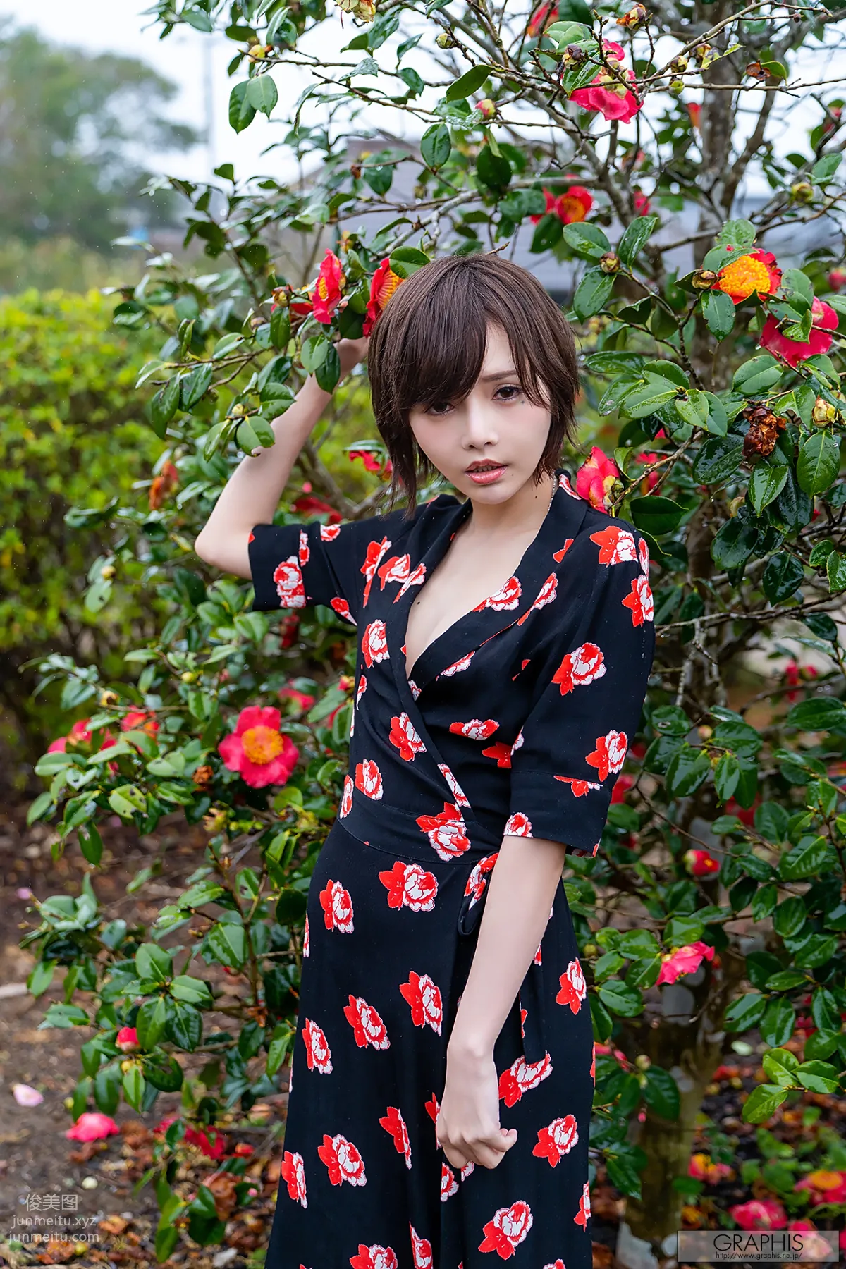 [Graphis] 2020-05-01 Gals - Riona Hirose 広瀬りおな 『 Traverse de craie 』 page 4