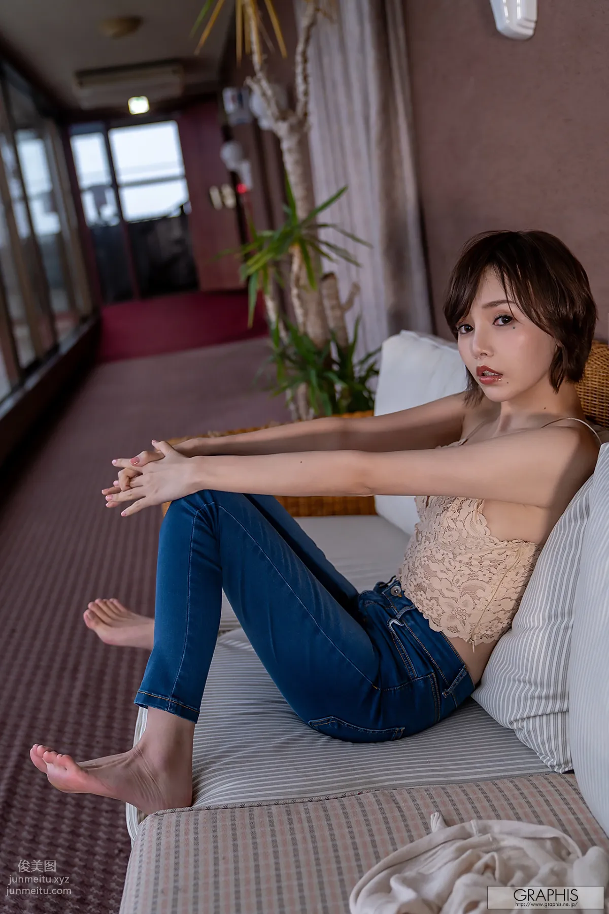 [Graphis] 2020-05-01 Gals - Riona Hirose 広瀬りおな 『 Traverse de craie 』 page 95