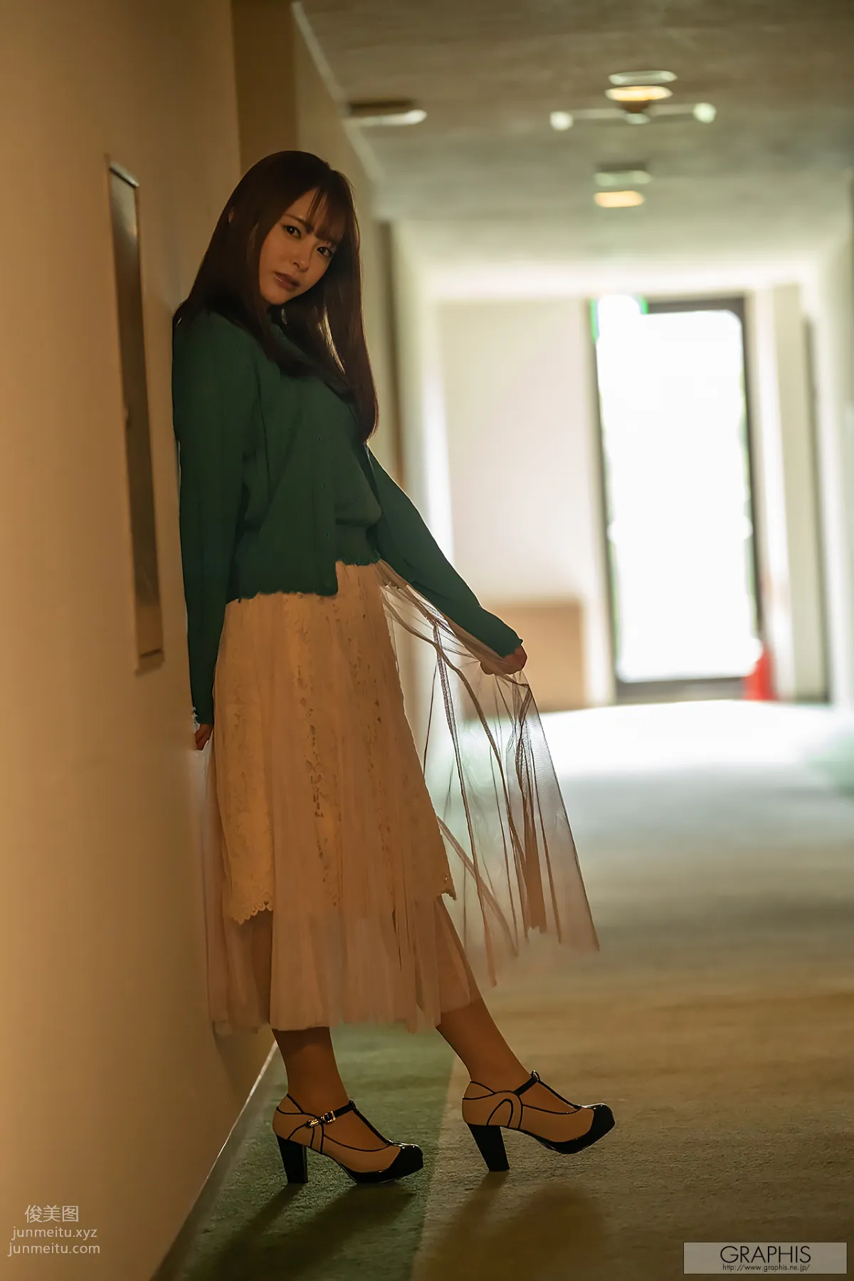[Graphis] 2020-05-01 GW SPECIAL 2020 - Yuna Ogura 小倉由菜 『 YUNA STYLE 』 page 9
