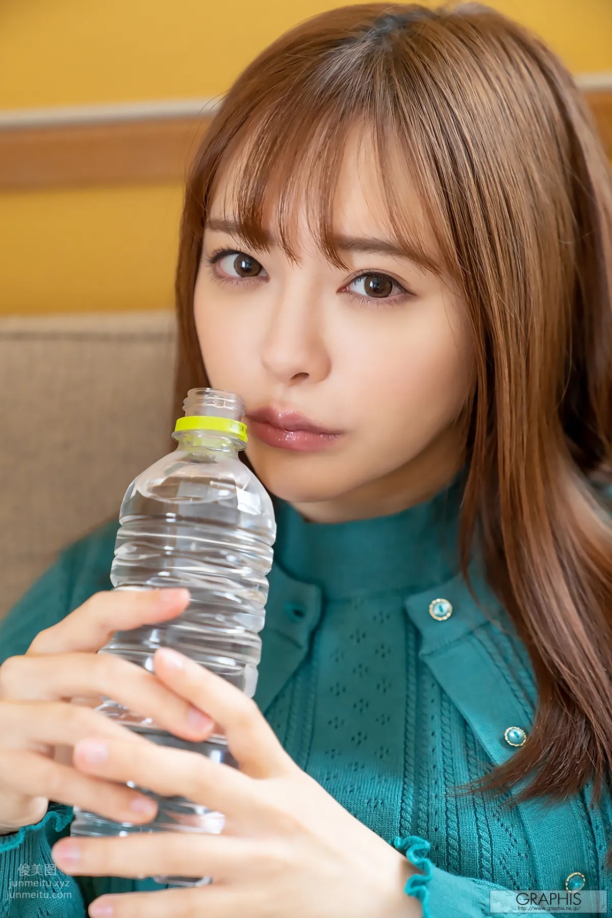[Graphis] 2020-05-01 GW SPECIAL 2020 - Yuna Ogura 小倉由菜 『 YUNA STYLE 』 page 17