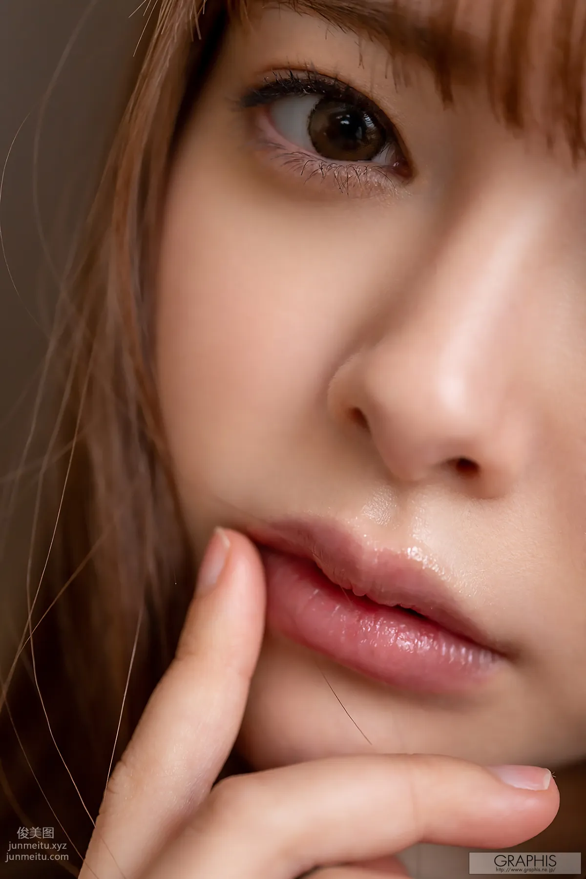 [Graphis] 2020-05-01 GW SPECIAL 2020 - Yuna Ogura 小倉由菜 『 YUNA STYLE 』 page 25
