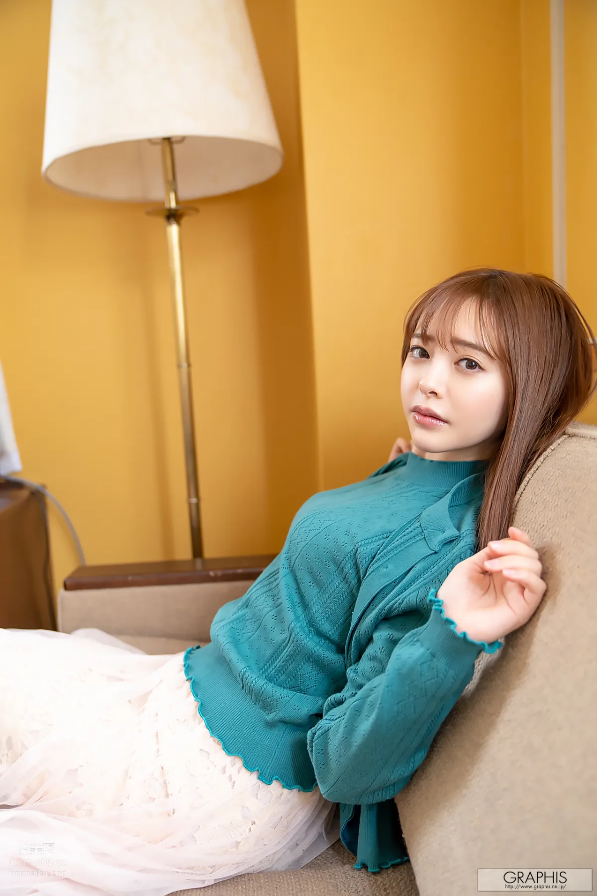 [Graphis] 2020-05-01 GW SPECIAL 2020 - Yuna Ogura 小倉由菜 『 YUNA STYLE 』 page 16