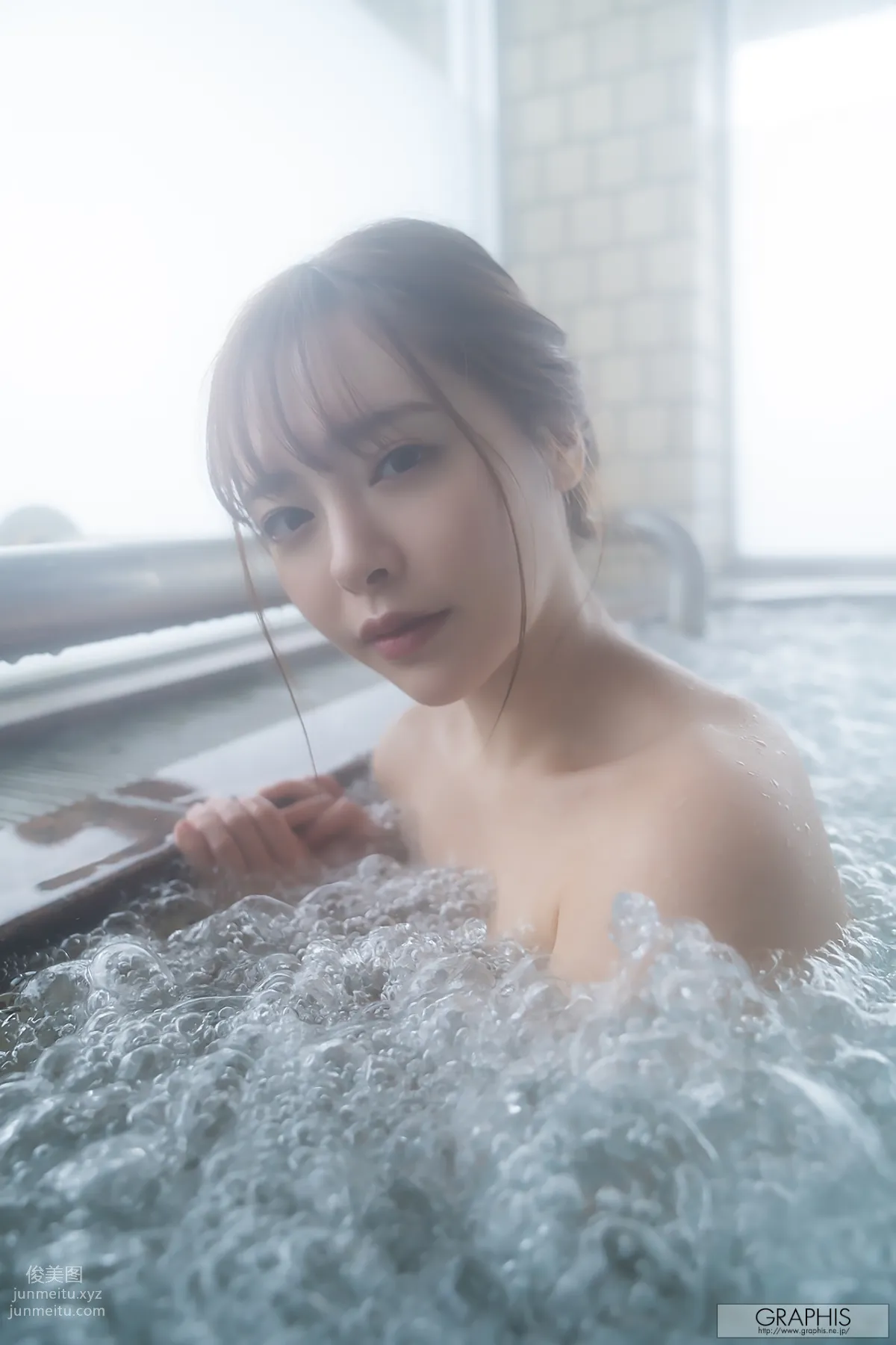 [Graphis] 2020-05-01 GW SPECIAL 2020 - Yuna Ogura 小倉由菜 『 YUNA STYLE 』 page 102