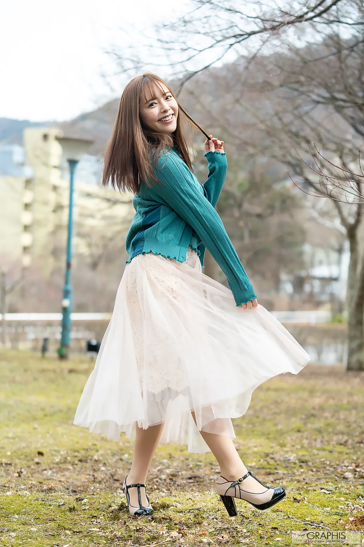 [Graphis] 2020-05-01 GW SPECIAL 2020 - Yuna Ogura 小倉由菜 『 YUNA STYLE 』 page 3