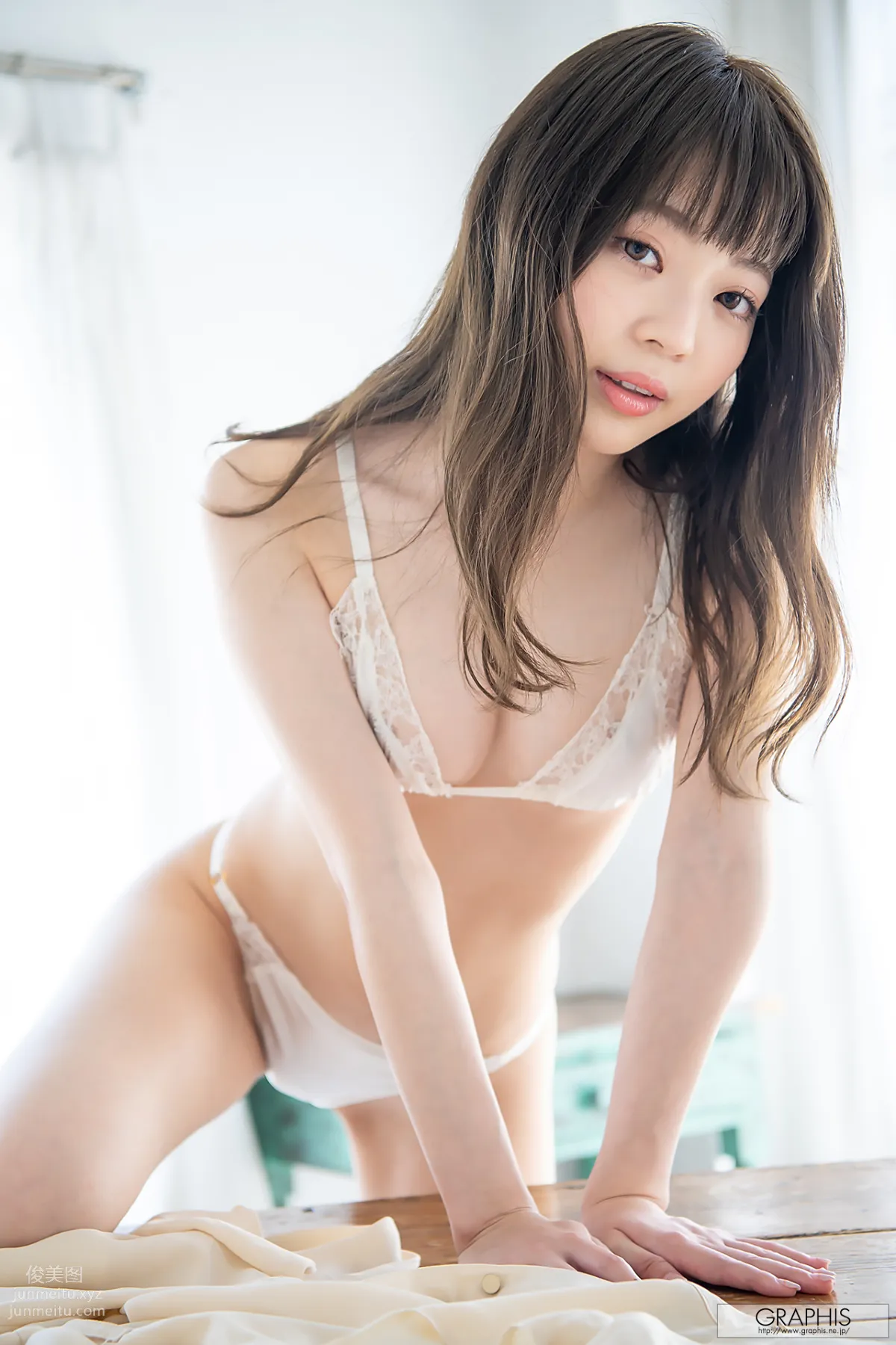 [Graphis] 2020-06-19 First Gravure - Izuna Maki 槙いずな page 21