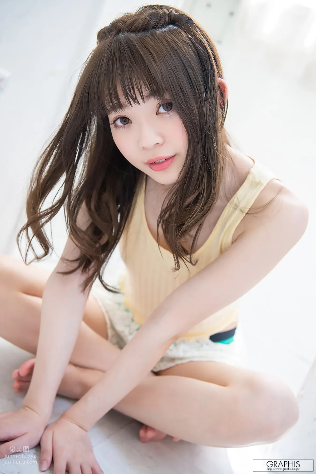 [Graphis] 2020-06-19 First Gravure - Izuna Maki 槙いずな page 42