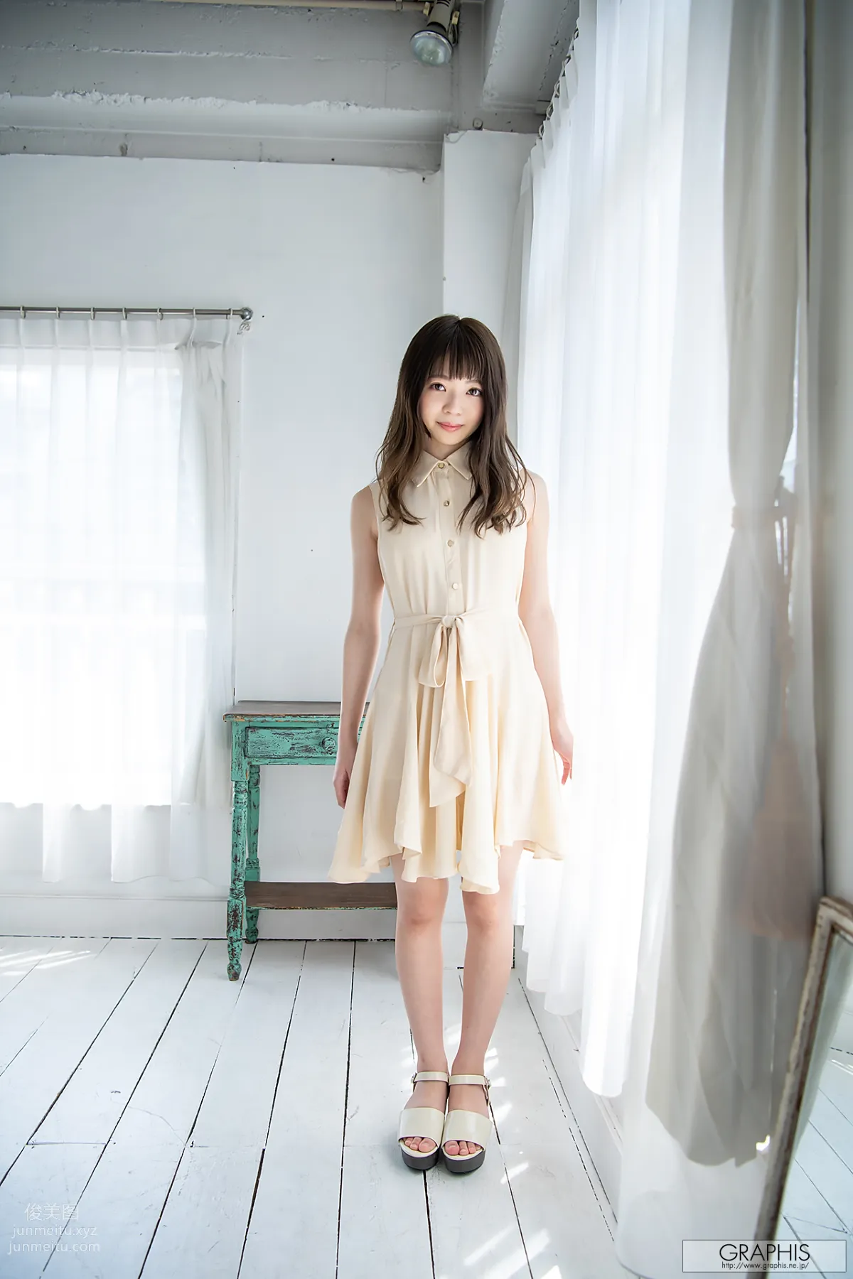 [Graphis] 2020-06-19 First Gravure - Izuna Maki 槙いずな page 2