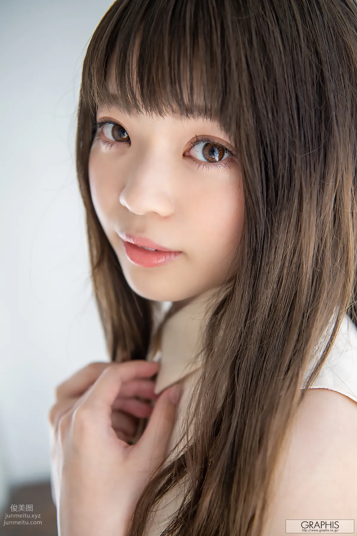 [Graphis] 2020-06-19 First Gravure - Izuna Maki 槙いずな page 4